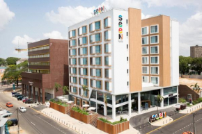 Отель Seen Hotel Abidjan Plateau  Абиджан